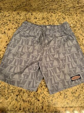 Men’s small vineyard vines board short swimming trunk sailboats